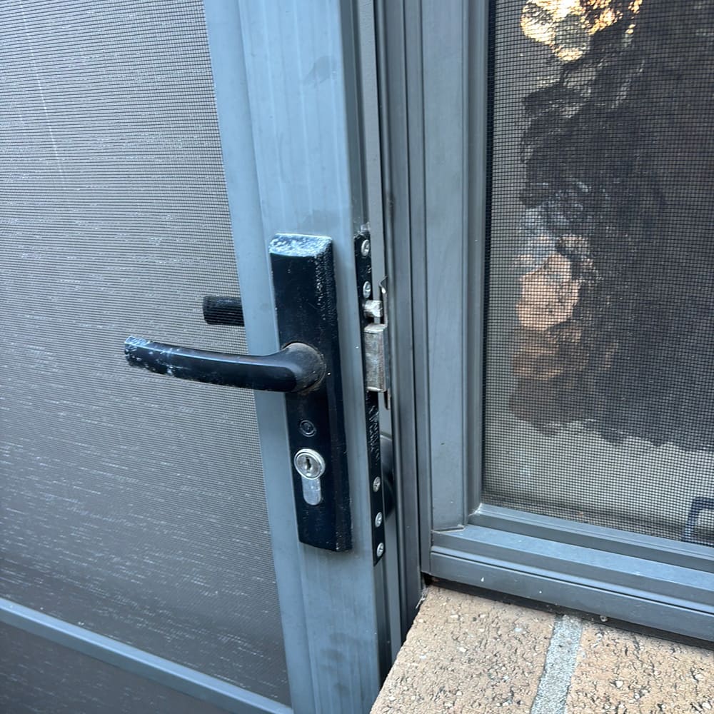 Outside door not latching, Pakenham, Clyde