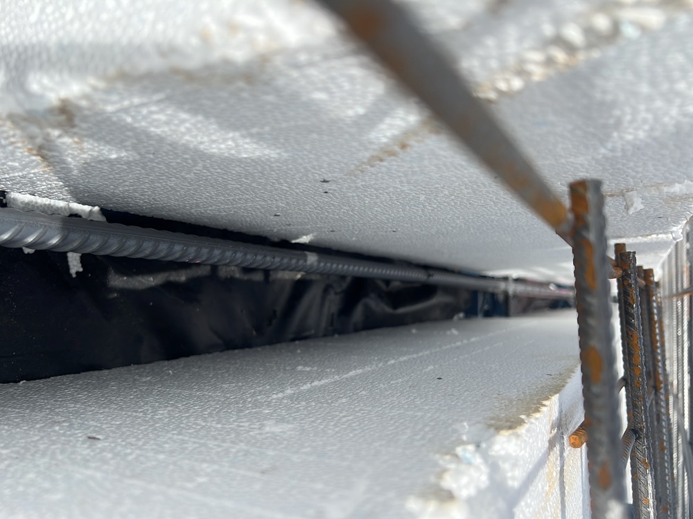 Reinforcement displaced within the internal beam, Clyde